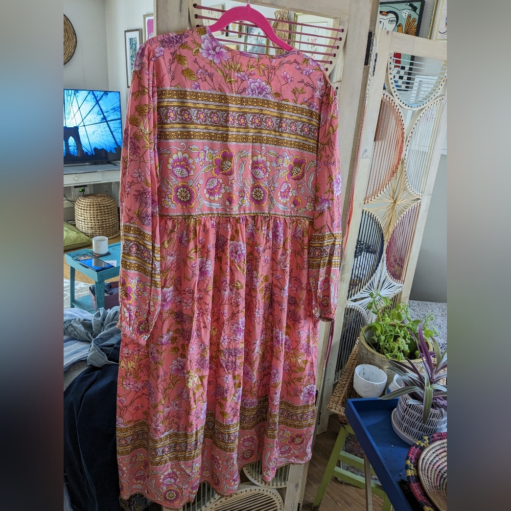 Long sleeve Maxi Dress, deep V neck and tassel ties size 16 - Picture 7 of 9